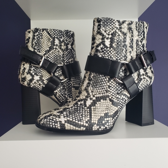 BCBG Generation Python Bootie size 7 - Picture 2 of 7
